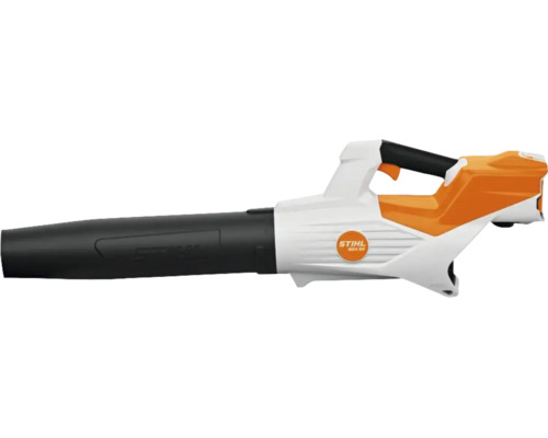 Batteridriven lövblås STIHL BGA 60 med blåsrör och ergonomiskt handtag.
