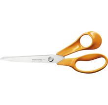 Fiskars universalsax med orangea handtag och blad i rostfritt stål.