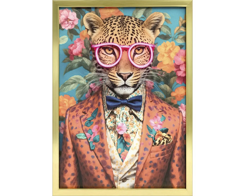 Inramad tavla leopard med glasögon, kostym och fluga framför blommig bakgrund med guldfärgad ram.