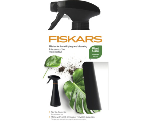 Fiskars blomspruta för bevattning och rengöring, tillverkad av återvunnen plast, ger en fin dimma.