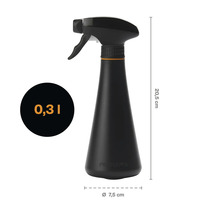 Fiskars sprayflaska med 0,3 liters kapacitet, 20,5 centimeter hög och 7,5 centimeter i diameter.