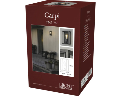 Förpackning för utomhusvägglampa Carpi från Konst Smide, mått 30 gånger 18 gånger 13,5 centimeter, med exempelbild och Konst Smide Logo.