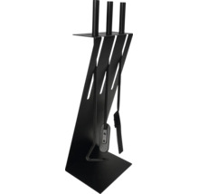 Modernt eldstadsset i svart stål, bestående av spade, borste, eldraka och ett minimalistiskt ställ.