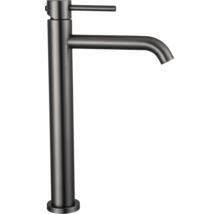 Hög tvättställsblandare med ettgreppshandtag och lång pip i mörk metallfinish.