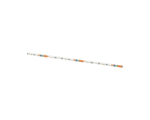 Lång, smal kartongförpackning för ett Ledvance LED-lysrör.