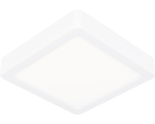 Kvadratisk LED-taklampa med vitt hölje och matt kupa.