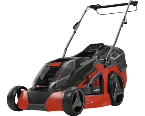 Einhell batteridriven gräsklippare i rött och svart med handtag och fyra hjul.