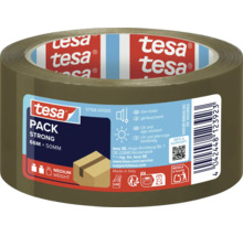 En rulle tesa Pack Strong packtejp med en längd på 66 meter och en bredd på 50 millimeter för paket med medelvikt.