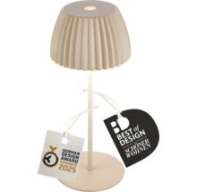 Modern bordslampa med veckad skärm och utmärkelser för enastående design