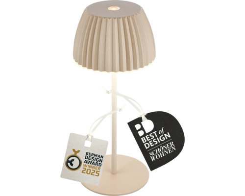 Modern bordslampa med veckad skärm och utmärkelser för enastående design