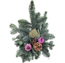 Julgranris med ros, kotte och dekorativa element