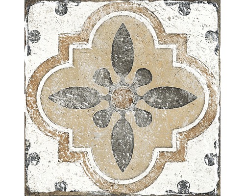 Dekorativ platta med ornamentalt mönster