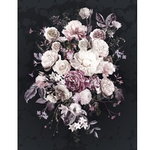 Blomsterarrangemang med rosor och pioner