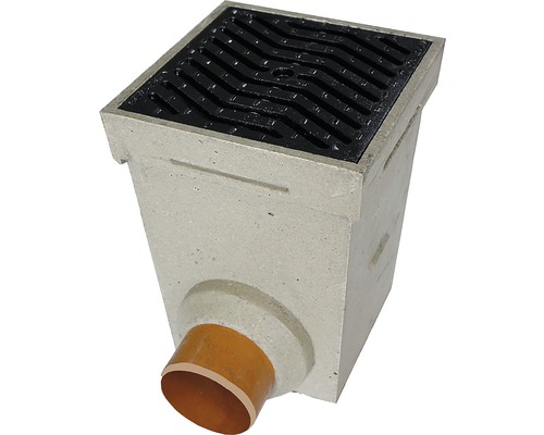 Betongbrunn med gjutjärnsgaller och röranslutning