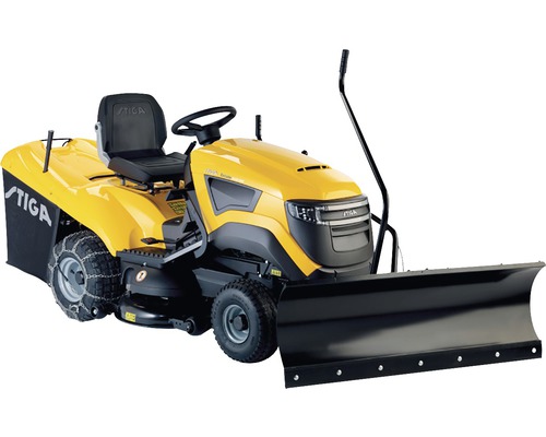 Stiga åkgräsklippare med snöblad och snökedjor