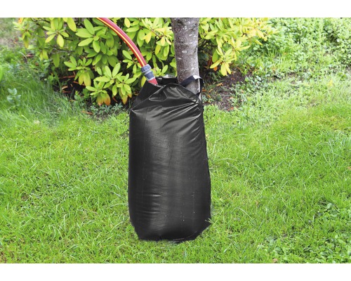 Vattningssäck för trädbevattning i trädgården