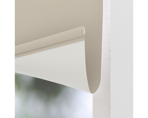 Rullgardin delvis neddragen