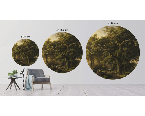 Olika storlekar på en rund väggdekoration med skogsmotiv