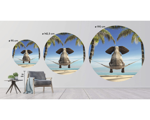 Väggdekor med en elefant i en hängmatta på stranden i olika storlekar