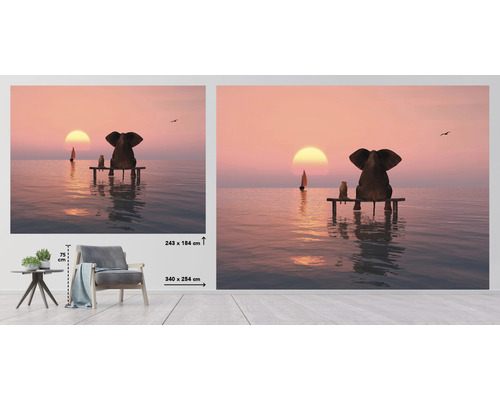 Fototapet med en elefant och en björn som sitter på en brygga med utsikt över havet