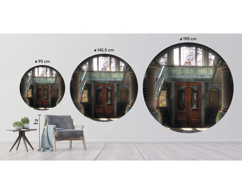 Illustration av tre runda väggbilder i olika storlekar med motiv av ett trapphus