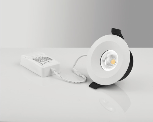 LED-spotlight med nätaggregat