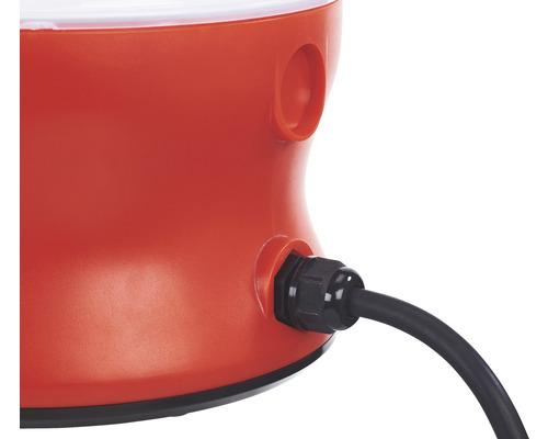 Detaljvy av en enhet med strömkabel