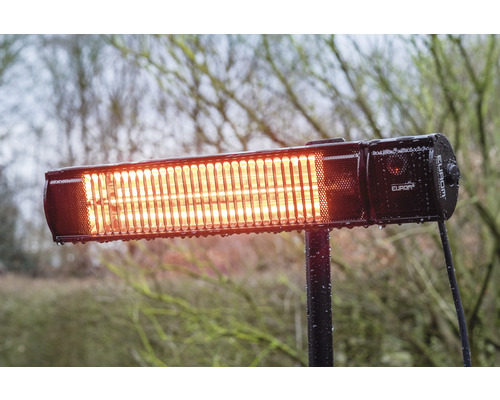 Elektrisk värmare på stativ för utomhusbruk