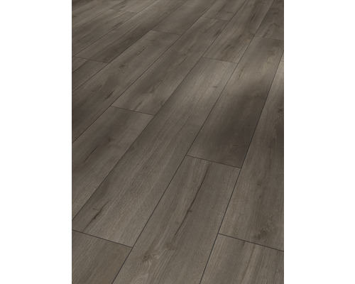 Lagt laminat med träutseende