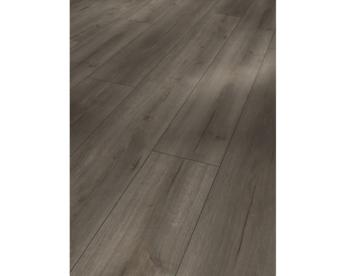 Närbild av laminatgolv med trästruktur