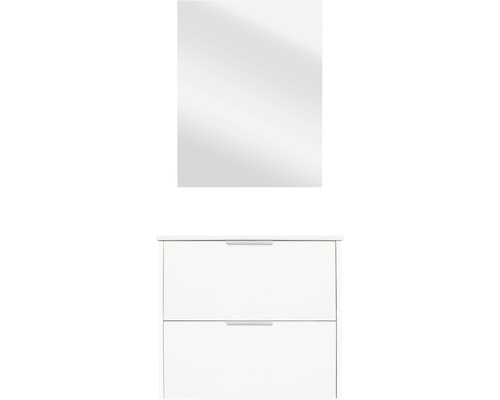 Badrumsset med ett spegelskåp och ett underskåp med två lådor