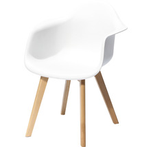 Vit stol med armstöd och träben