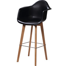 Barstol med träben och armstöd