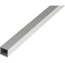 Fyrkantigt metallrör