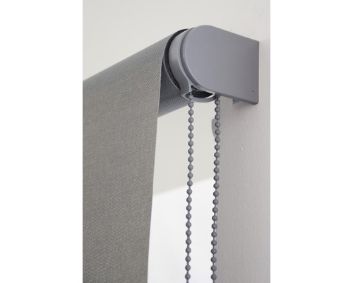 Rullgardinssystem med manöverkedja för fönster