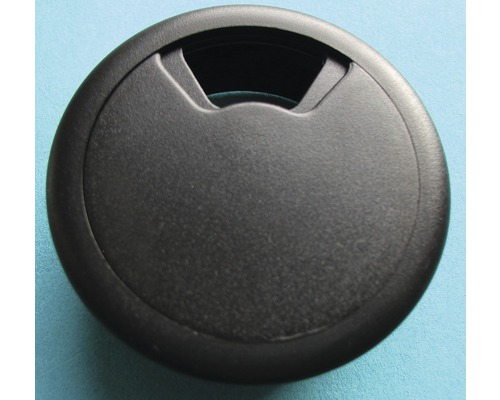 Bordskabelgenomföring av plast