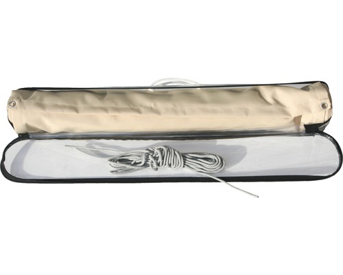 Solsegel upprullat med fästmaterial i väska