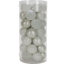 Julgranskulor av plast i transparent förpackning