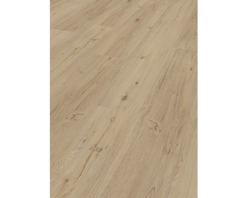 Närbild av ljust laminatgolv med trästruktur