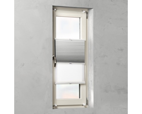 Fönster med spända plisségardiner för fönsterdekoration