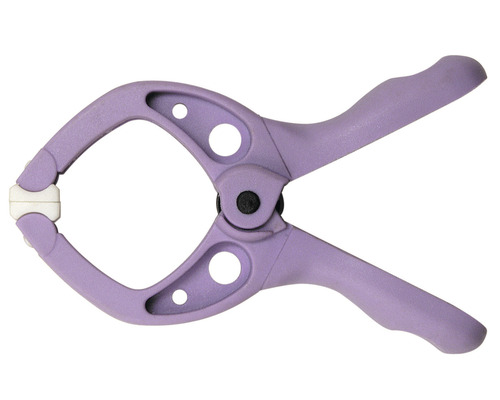 Fjäderklämma av plast