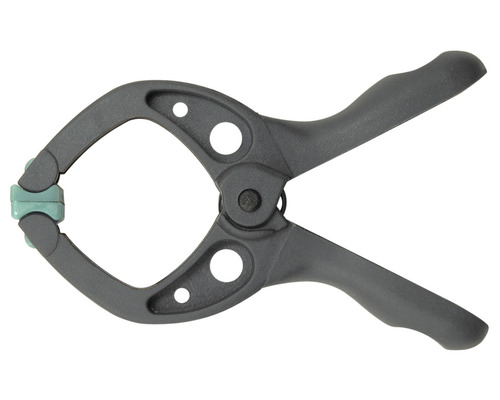 Fjäderklämma av plast