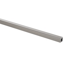 Fyrkantigt metallrör