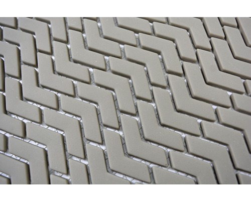 Mosaikplattor i chevronmönster för vägg- och golvdesign