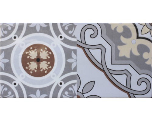 Dekorativ väggklinker med ornamentmönster