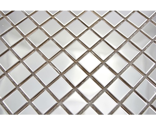 Närbild av fyrkantiga mosaikplattor