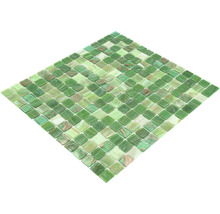 Mosaikplattor i kvadratisk grön
