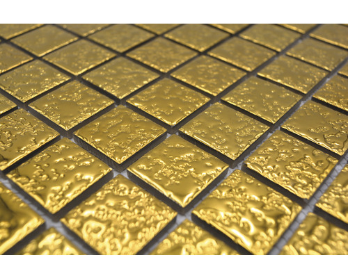 Närbild av mosaikplattor med ojämn yta