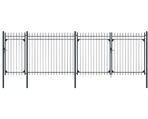Metallstaket med två grindar för tomtavgränsning