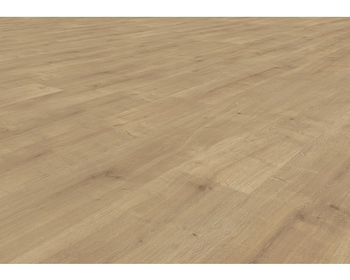 Lagt laminatgolv i träutseende